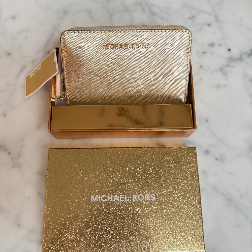 Michael Kors Women's Jet Set Small Zip Around Card Case - Picture 4 of 7